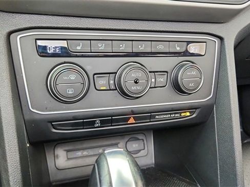 Used 2021 Volkswagen Atlas Cross Sport SE w/ Panoramic Sunroof Package image 47