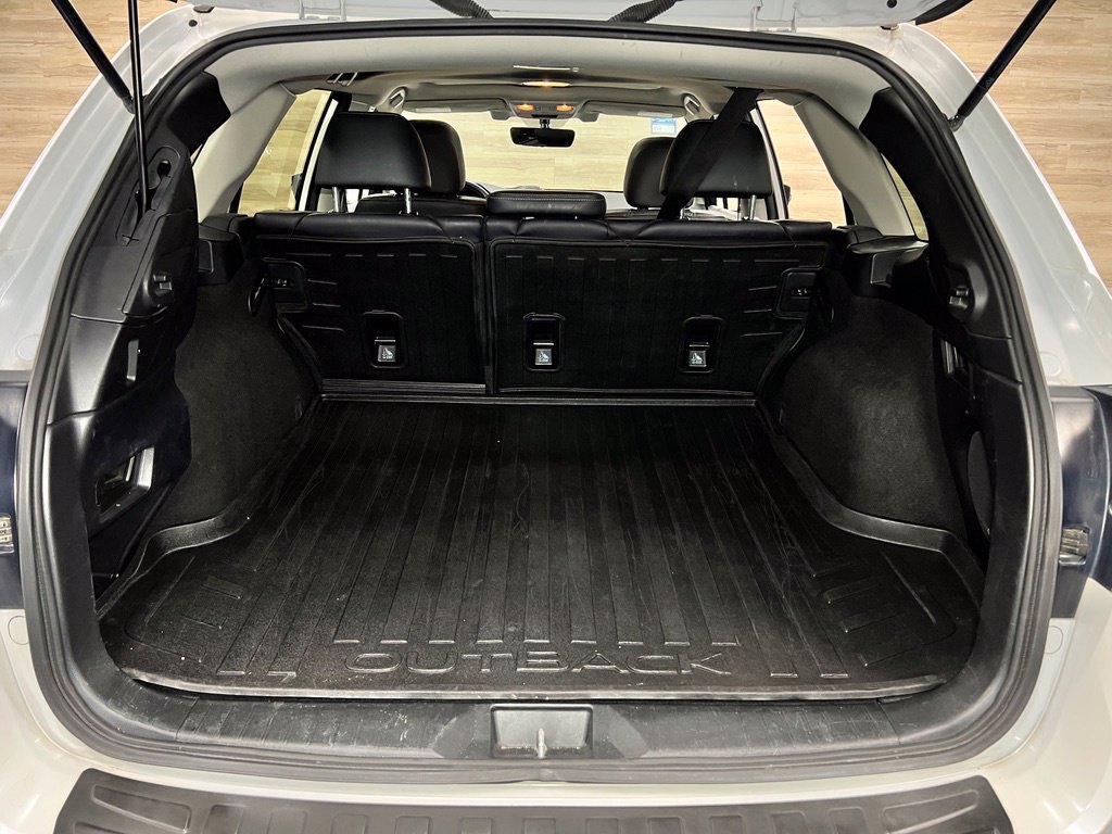 Used 2017 Subaru Outback 2.5i Limited AWD/4WD image 21