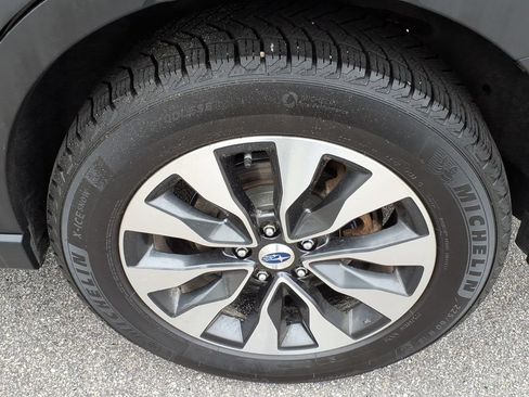Used 2023 Subaru Outback Touring XT AWD/4WD image 9
