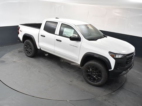 New 2026 Chevrolet Colorado Trail Boss AWD/4WD image 17