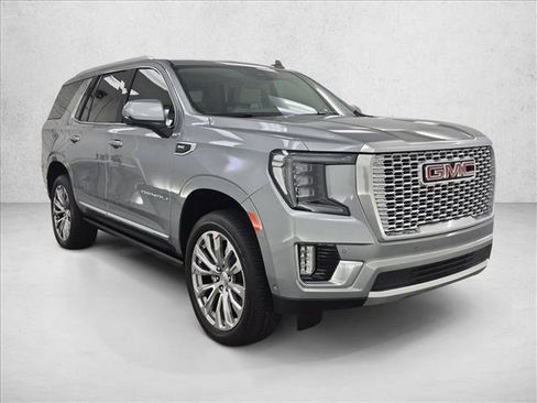 Used 2023 GMC Yukon Denali w/ Denali Reserve Package AWD/4WD image 3