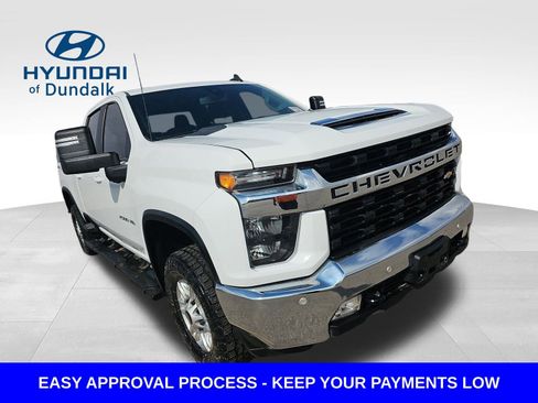 Used 2021 Chevrolet Silverado 2500 LT w/ Convenience Package image 3