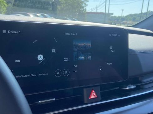 New 2025 Kia Carnival FWD image 17