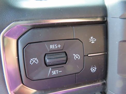 Used 2024 GMC Hummer EV 2X image 17