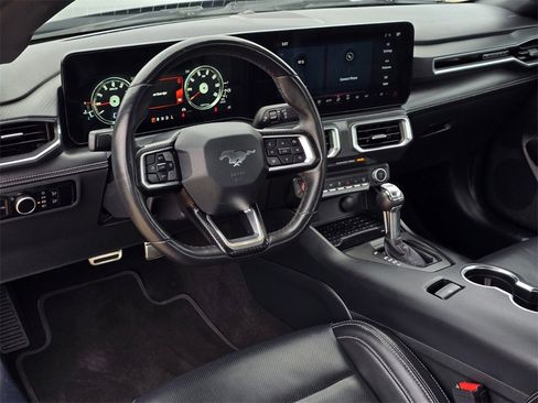 Used 2024 Ford Mustang Premium image 10