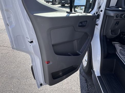 New 2025 Ford Transit 250 Low Roof w/ Exterior Upgrade Package RWD image 9