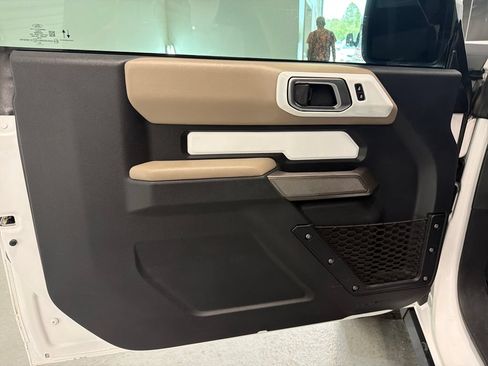 Used 2023 Ford Bronco Wildtrak AWD/4WD image 12
