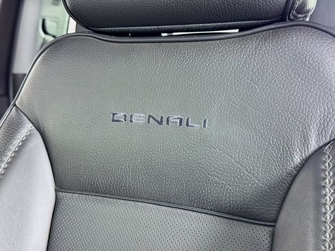 Used 2025 GMC Sierra 3500 Denali w/ Technology Package AWD/4WD image 18