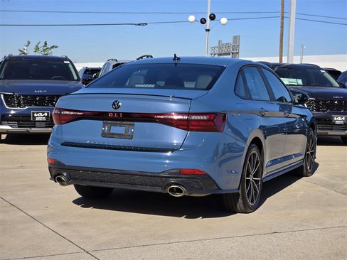 Used 2025 Volkswagen Jetta GLI Autobahn image 4