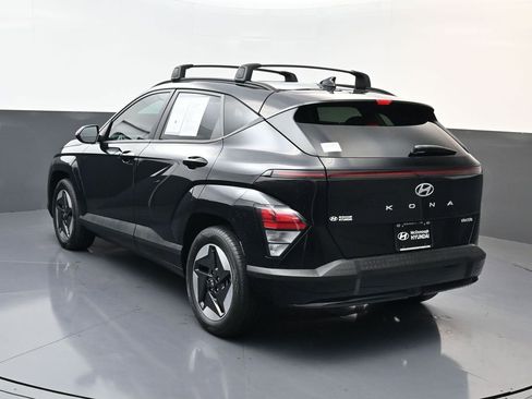 Certified 2024 Hyundai Kona SEL FWD image 6