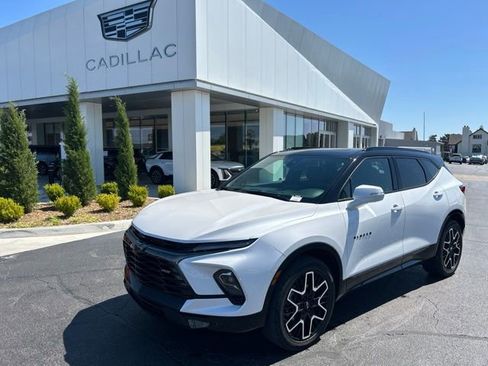 Used 2023 Chevrolet Blazer RS w/ Driver Confidence II Package AWD/4WD image 14