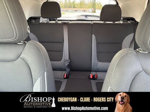 Used 2025 Chevrolet TrailBlazer LT AWD/4WD image 27