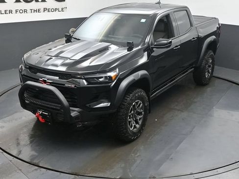 New 2026 Chevrolet Colorado ZR2 w/ Off-Road Front Bumper Package AWD/4WD image 23