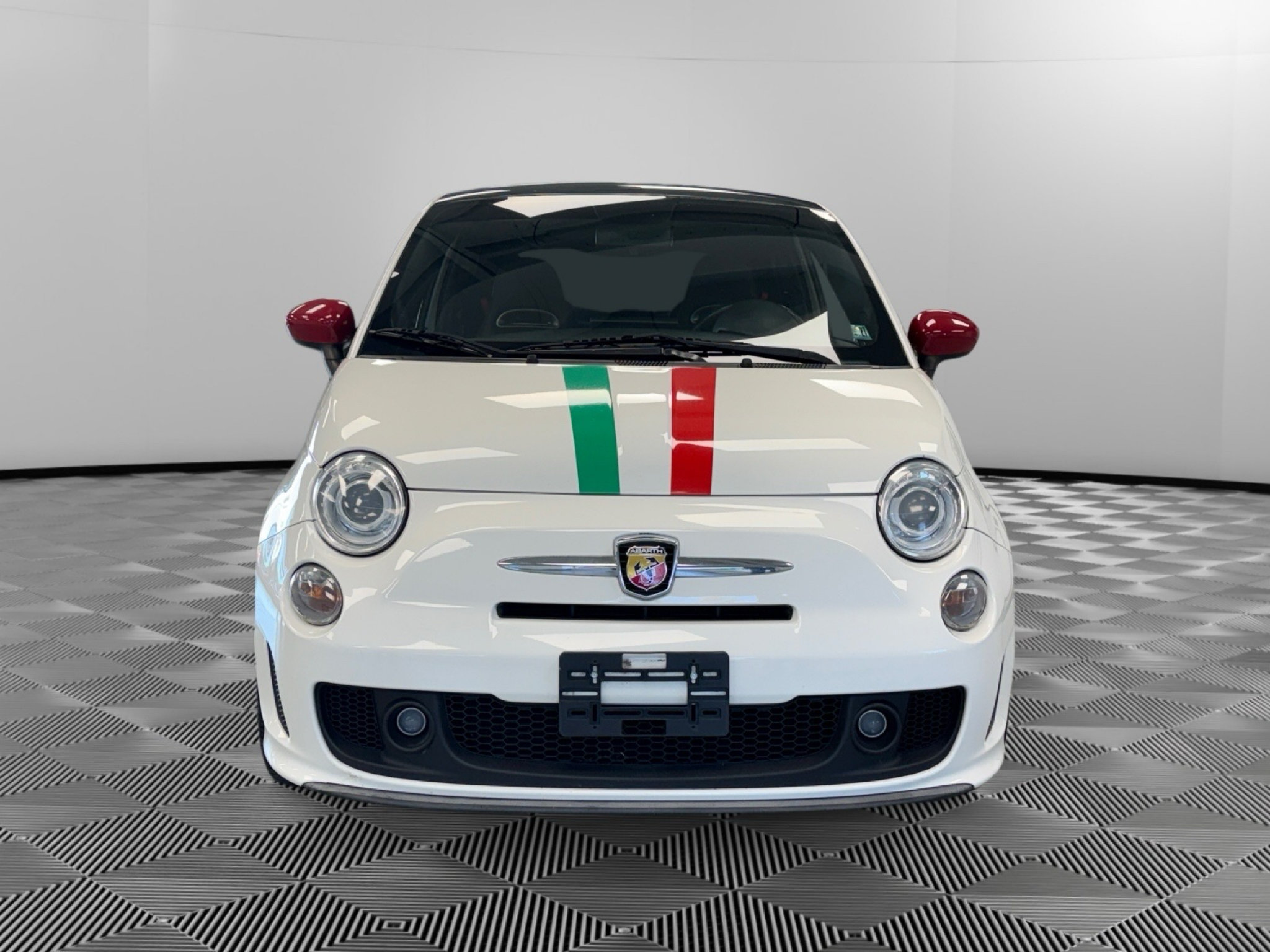 Used 2013 FIAT 500 Abarth w/ Beats Audio Pkg FWD image 3