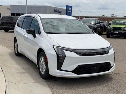 New 2027 Chrysler Pacifica Select