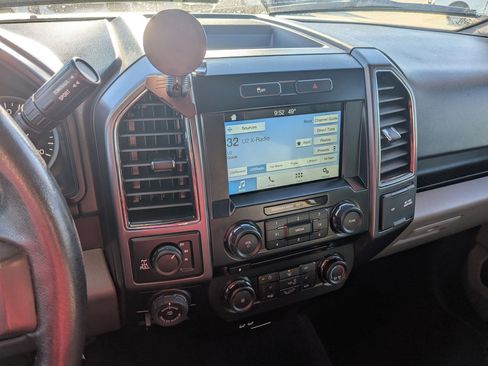 Used 2017 Ford F150 XLT w/ Equipment Group 302A Luxury image 15