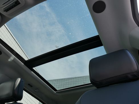 New 2025 Ford F350 Lariat w/ Lariat Ultimate Package image 5