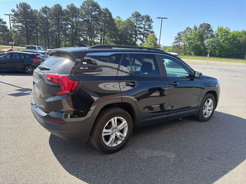 Used 2021 GMC Terrain SLE w/ Driver Convenience Package AWD/4WD image 8