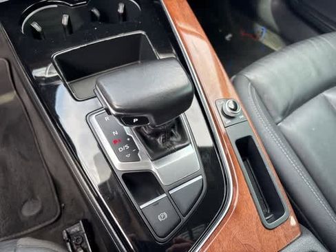Used 2022 Audi A4 2.0T Premium w/ Convenience Package image 18