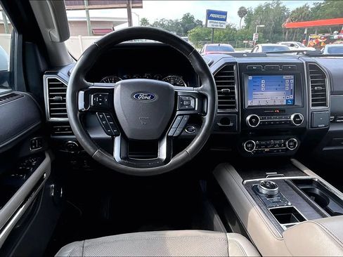 Used 2018 Ford Expedition Max Limited RWD image 5