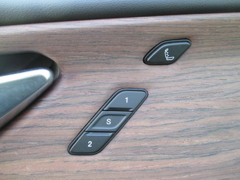 Used 2023 Jeep Grand Cherokee L Summit w/ High Altitude Package image 18