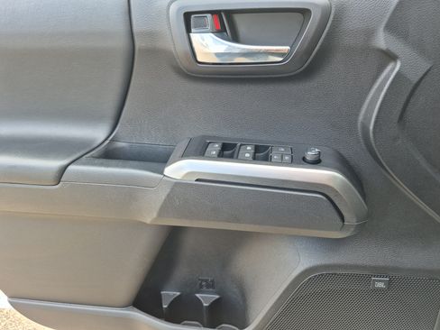 Used 2021 Toyota Tacoma Limited w/ Nightshade Package AWD/4WD image 14
