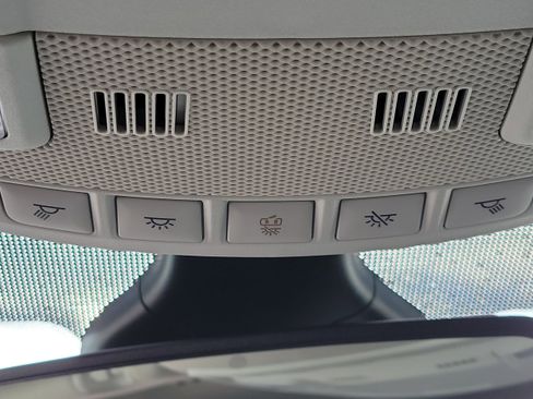 Used 2024 Ford Edge SEL w/ Convenience Package image 35