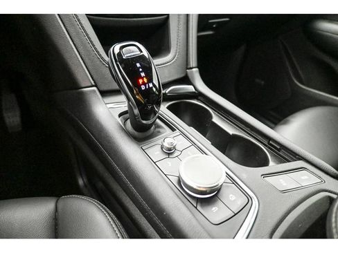 Used 2024 Cadillac XT5 Luxury FWD image 15