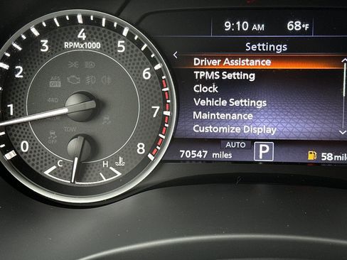 Used 2024 Nissan Armada SV image 31