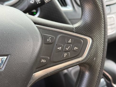 Used 2023 Chevrolet Malibu LT FWD image 18