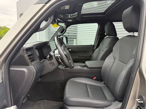 Used 2024 Lexus GX 550 w/ Cold Area Package AWD/4WD image 18