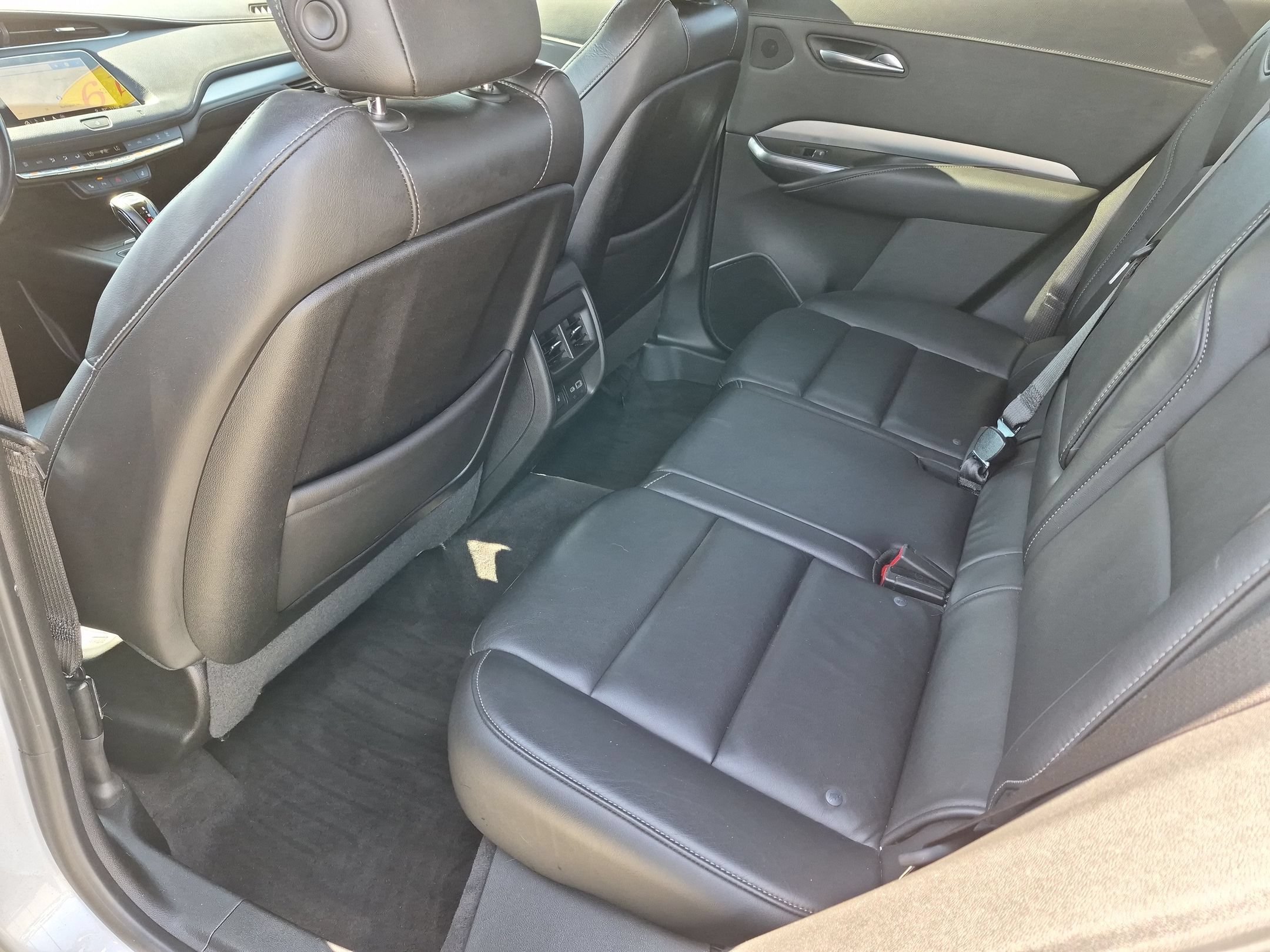 Certified 2019 Cadillac XT4 Premium Luxury w/ Cold Weather Package AWD/4WD image 29