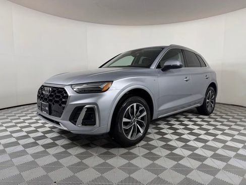 Used 2025 Audi Q5 2.0T Premium Plus w/ Premium Plus Package image 3