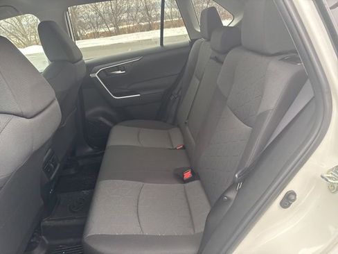 Certified 2022 Toyota RAV4 XLE image 19