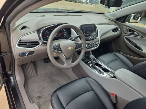 Used 2025 Chevrolet Malibu LT FWD image 10