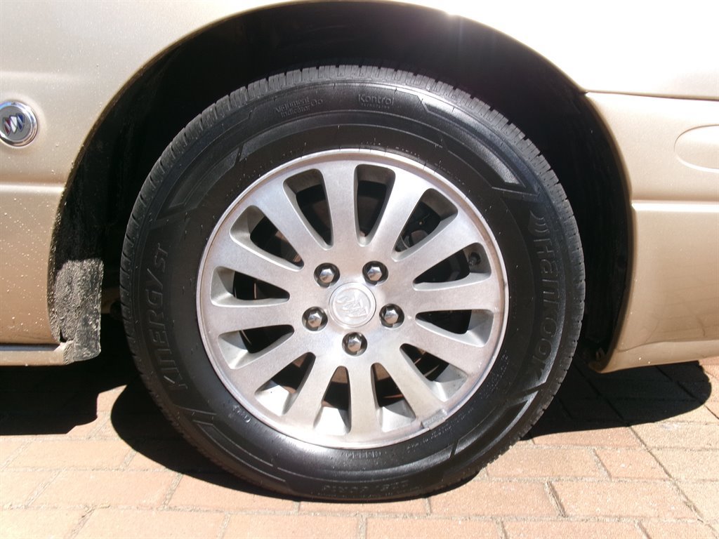 Used 2005 Buick Le Sabre Custom w/ Leather and Comfort Group FWD image 43
