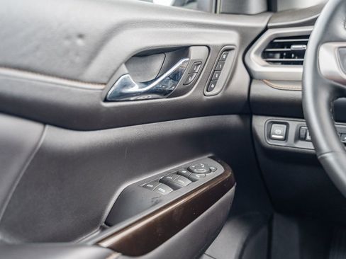 Used 2023 GMC Acadia AT4 w/ Technology Package image 25