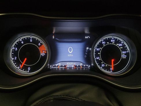 Used 2020 Jeep Cherokee Limited image 23