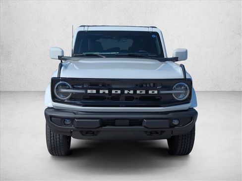 New 2025 Ford Bronco Outer Banks image 6