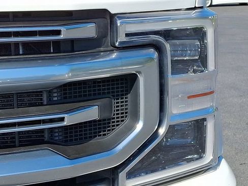 Used 2021 Ford F250 Platinum w/ FX4 Off-Road Package AWD/4WD image 12