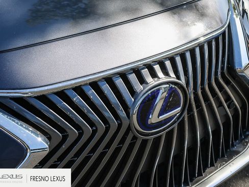 Used 2019 Lexus ES 300h w/ Premium Package FWD image 11