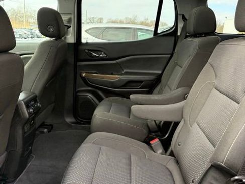 Used 2023 GMC Acadia SLE w/ Driver Convenience Package image 21