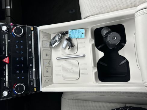 New 2025 Hyundai Santa Fe Calligraphy image 25