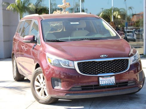 Used 2016 Kia Sedona LX w/ Option Group 020 image 2