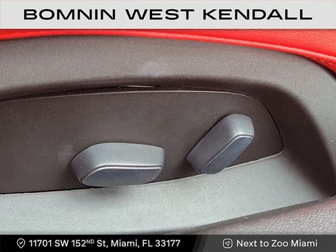 Used 2021 Chevrolet Corvette Stingray Coupe w/ Z51 Performance Package image 9