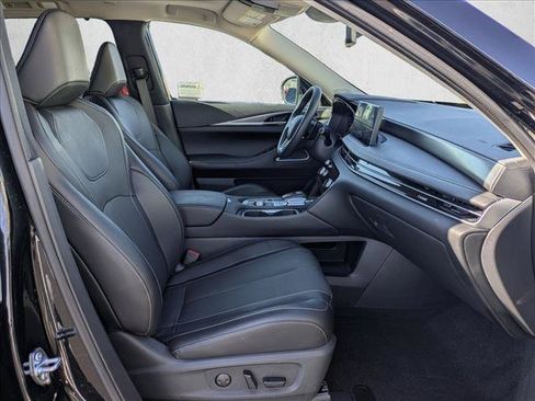 Used 2025 INFINITI QX60 Luxe FWD image 23