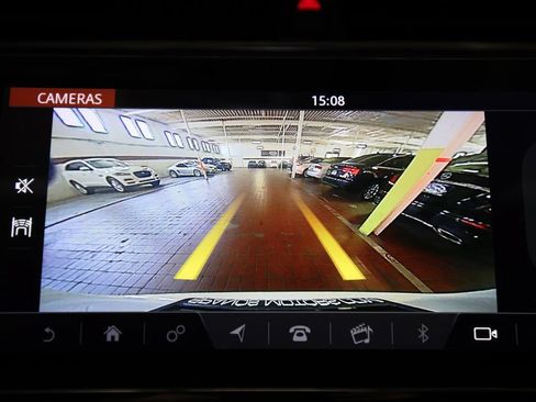 Used 2020 Land Rover Range Rover Evoque R-Dynamic SE AWD/4WD image 20