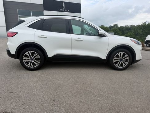 Used 2022 Ford Escape SEL w/ Technology Package AWD/4WD image 14