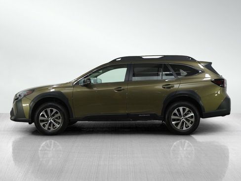 Certified 2025 Subaru Outback Premium image 2