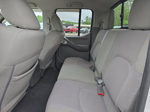 Used 2019 Nissan Frontier SV AWD/4WD image 12